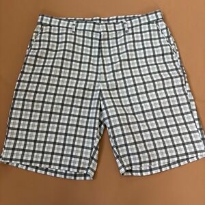 Savane Mens Plaid Golf Shorts Grey Green Size 36 casual outdoor performance
